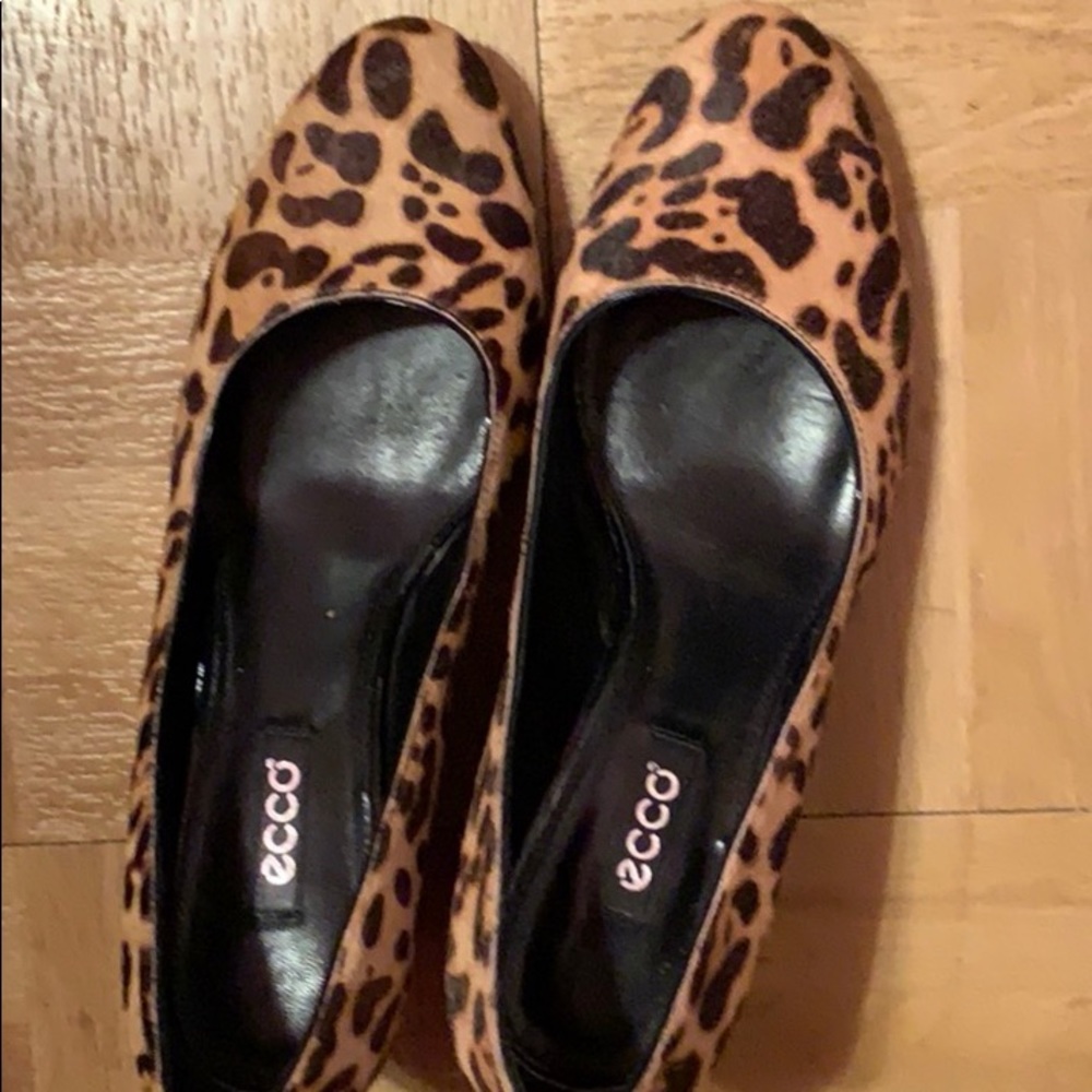 Leopard wedges